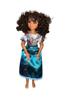 Disney Encanto Mirabel 11 inch Fashion Doll Jakks Pacific Preloved